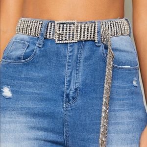 Rhinestone design buckle belt